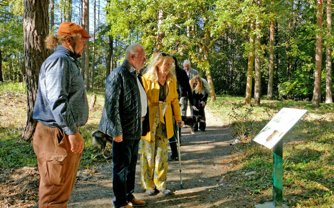 ARKUM Rundweg um die römische Eisenverhüttungsanlage wurde eröffnet